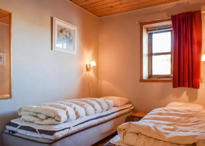 Awesome In Lindesnes With Wifi Lägenhet Svinoy